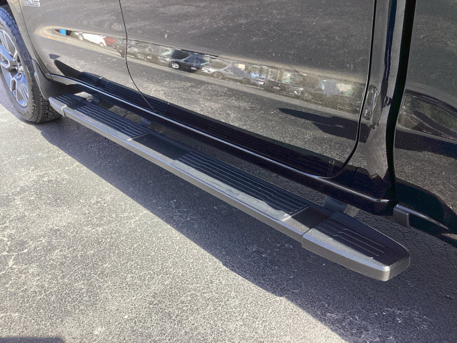 Used 2025 Chevrolet Silverado 1500 LT w/ Z71 Off-Road Package image 18