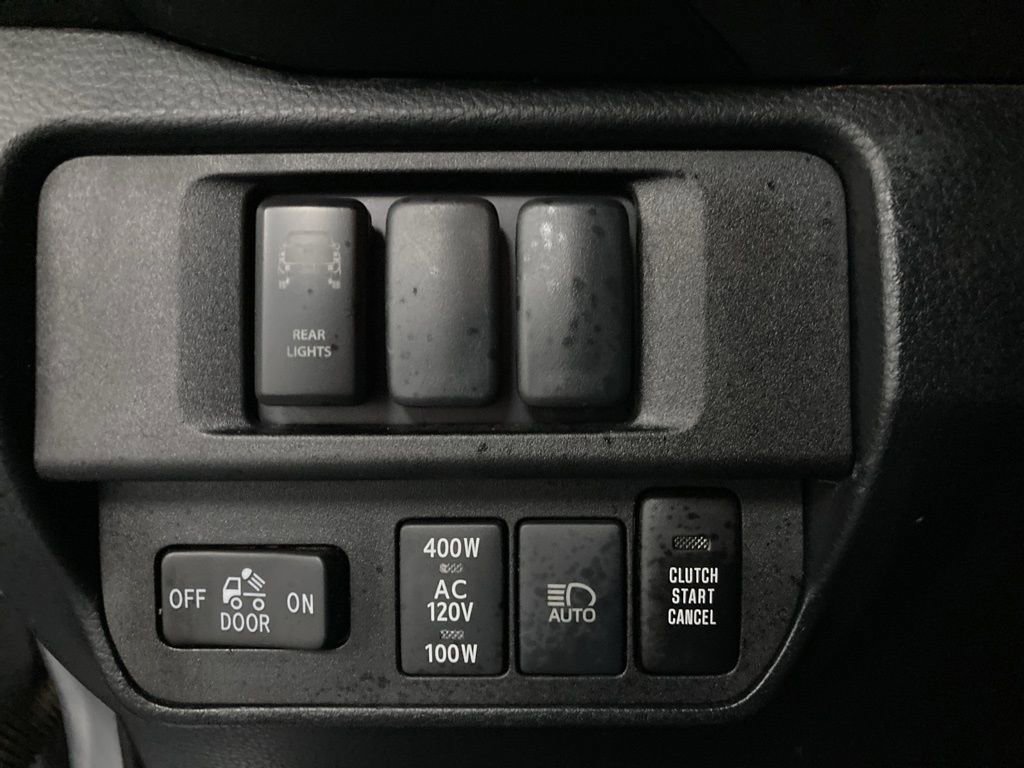 Used 2019 Toyota Tacoma TRD Off-Road AWD/4WD image 28