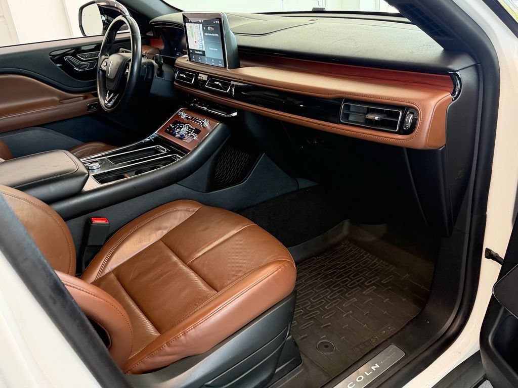 Used 2021 Lincoln Aviator Reserve w/ Equipment Group 201A RWD image 14