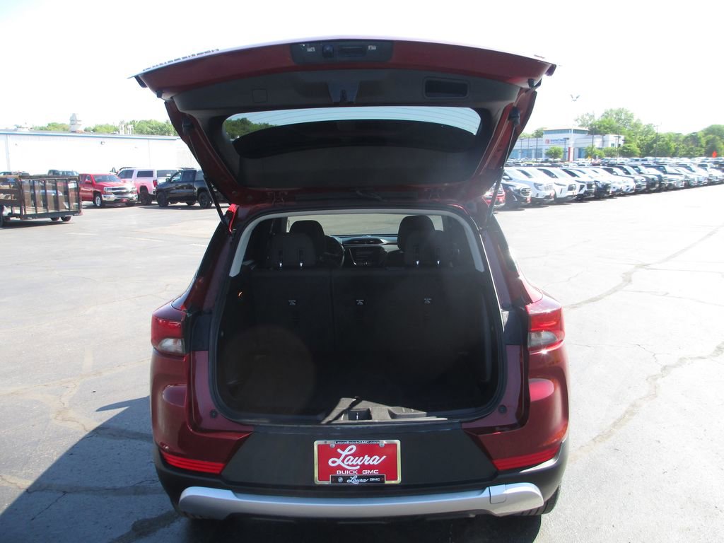 Used 2023 Chevrolet TrailBlazer LT w/ Convenience Package FWD image 7