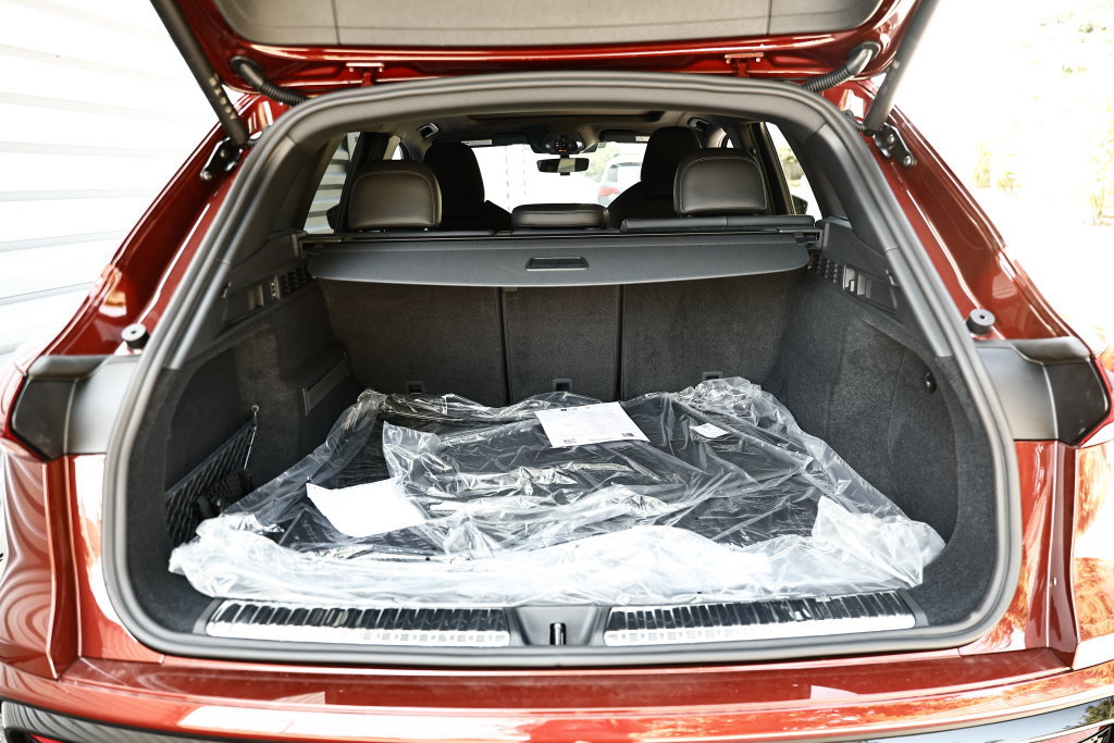 New 2026 Audi SQ5 Premium Plus AWD/4WD image 32