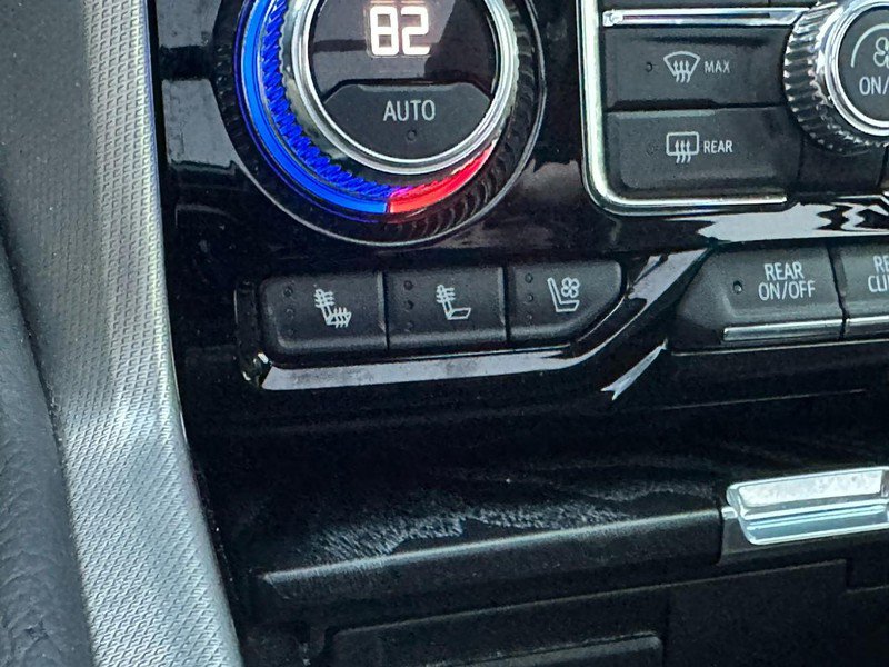 Used 2022 GMC Yukon Denali w/ Denali Premium Package image 30