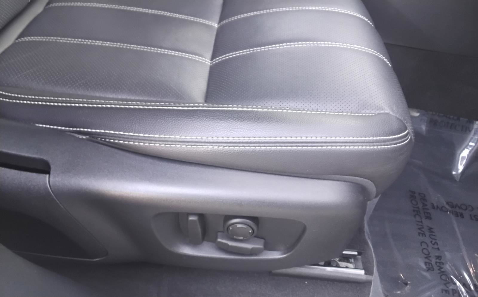 Used 2021 Land Rover Range Rover Velar R-Dynamic S image 26