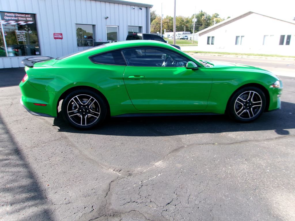 Used 2019 Ford Mustang Coupe image 3
