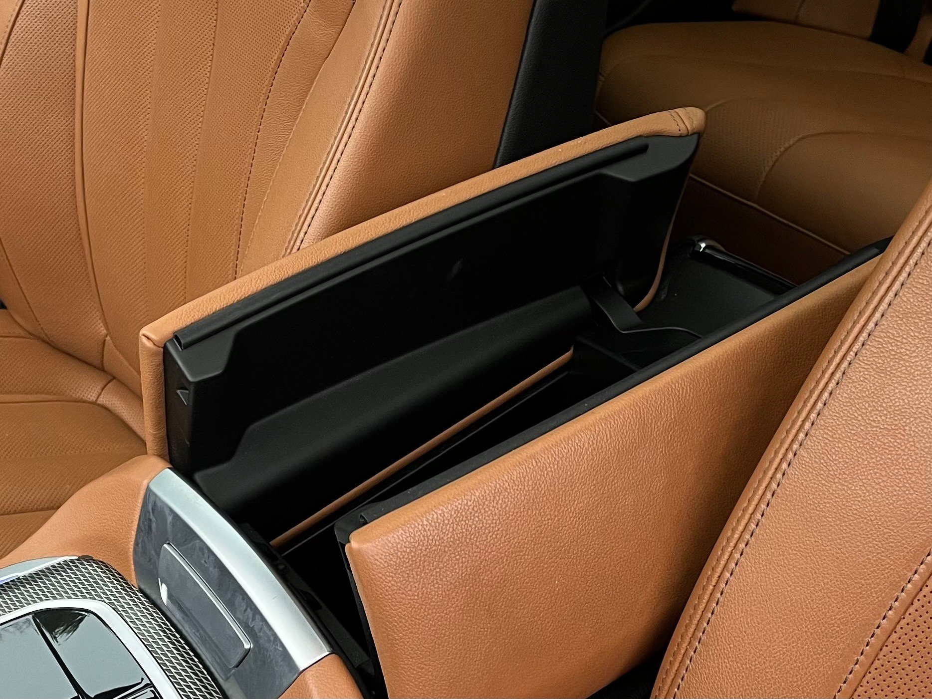 Used 2022 BMW X5 M50i w/ Executive Package image 25