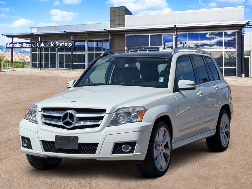 Used 2011 Mercedes-Benz GLK 350 4MATIC image 3