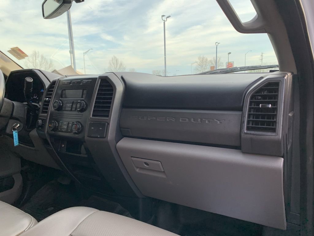 Used 2019 Ford F250 XL w/ Power Equipment Group image 18
