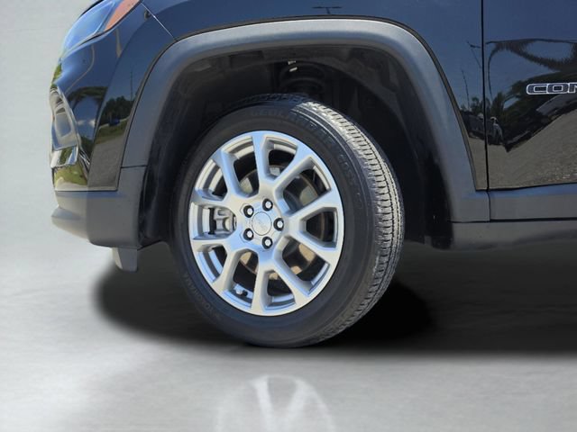 Certified 2023 Jeep Compass Latitude AWD/4WD image 38