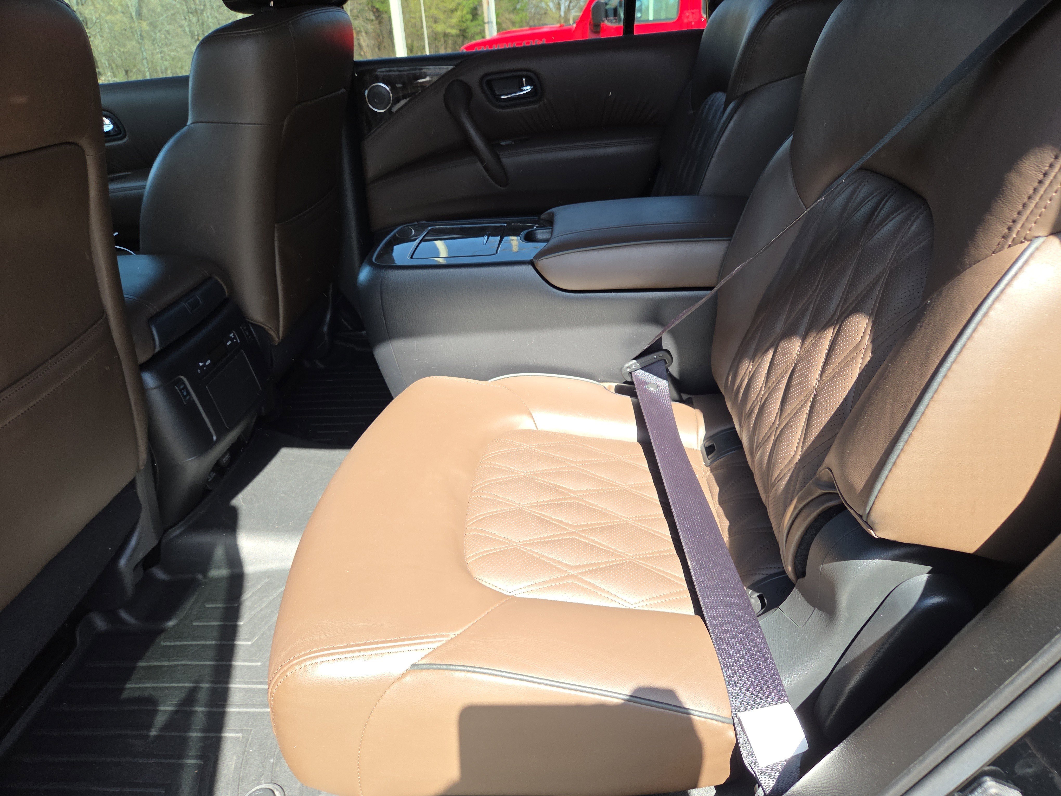 Used 2022 Nissan Armada Platinum w/ Captain's Chairs Package image 7