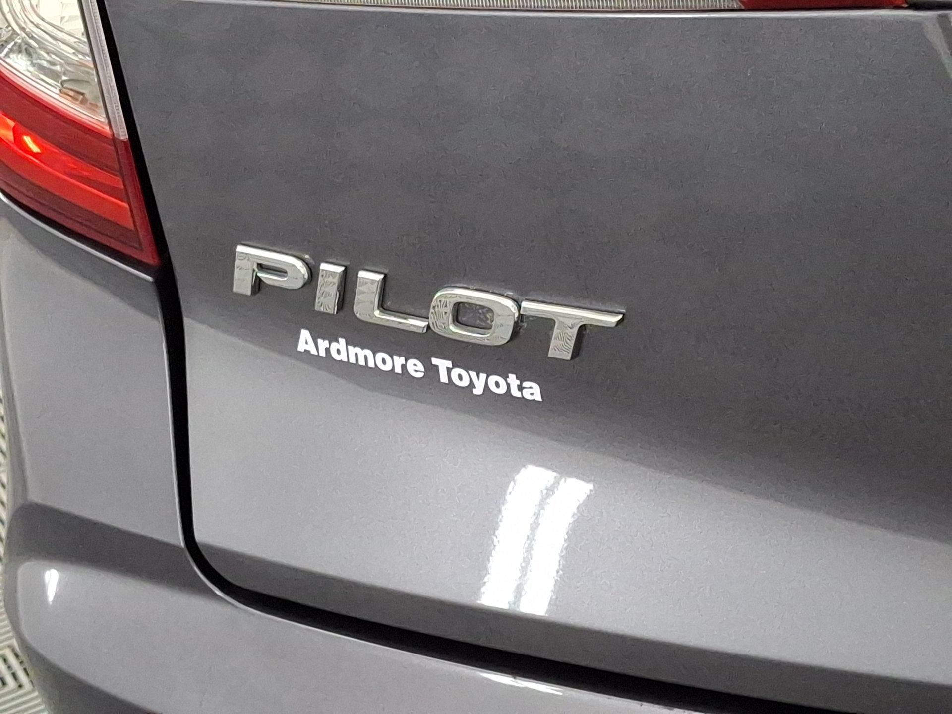 Used 2020 Honda Pilot Elite image 24