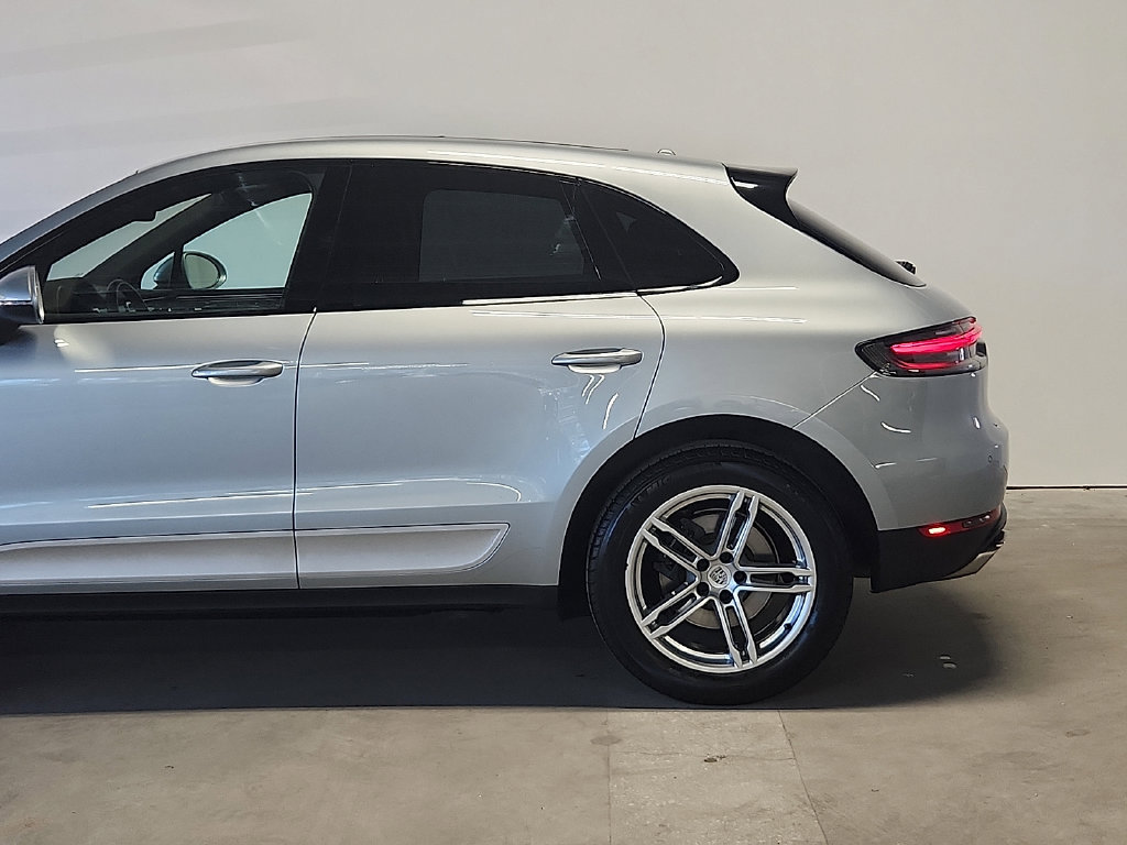 Used 2019 Porsche Macan AWD/4WD image 7