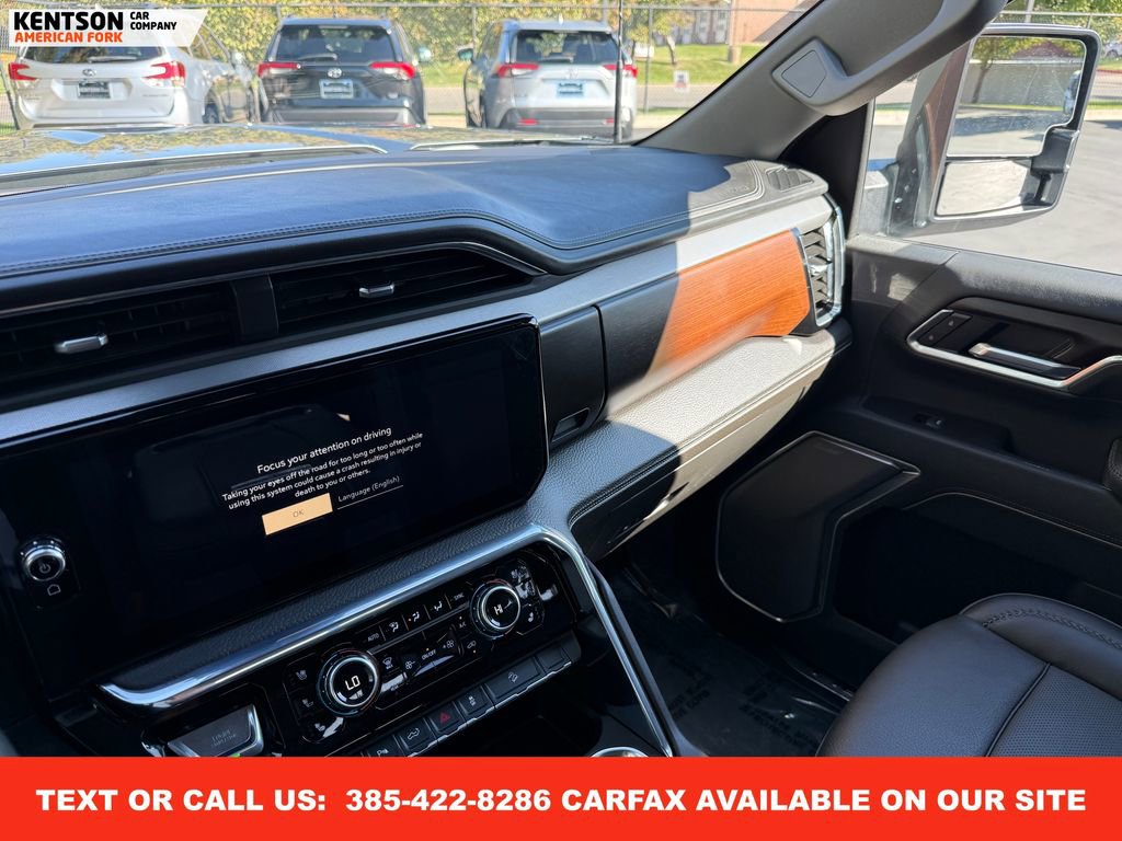 Used 2025 GMC Sierra 3500 Denali image 22