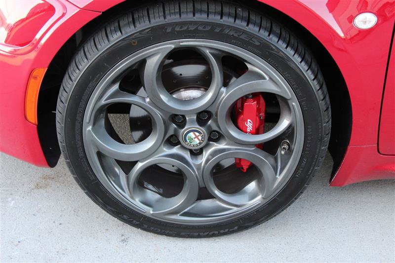 Used 2015 Alfa Romeo 4C Launch Edition w/ Convenience Group RWD image 36