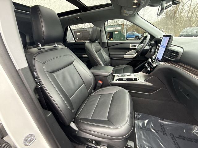 Used 2024 Ford Explorer Limited w/ Limited Technology Package image 25