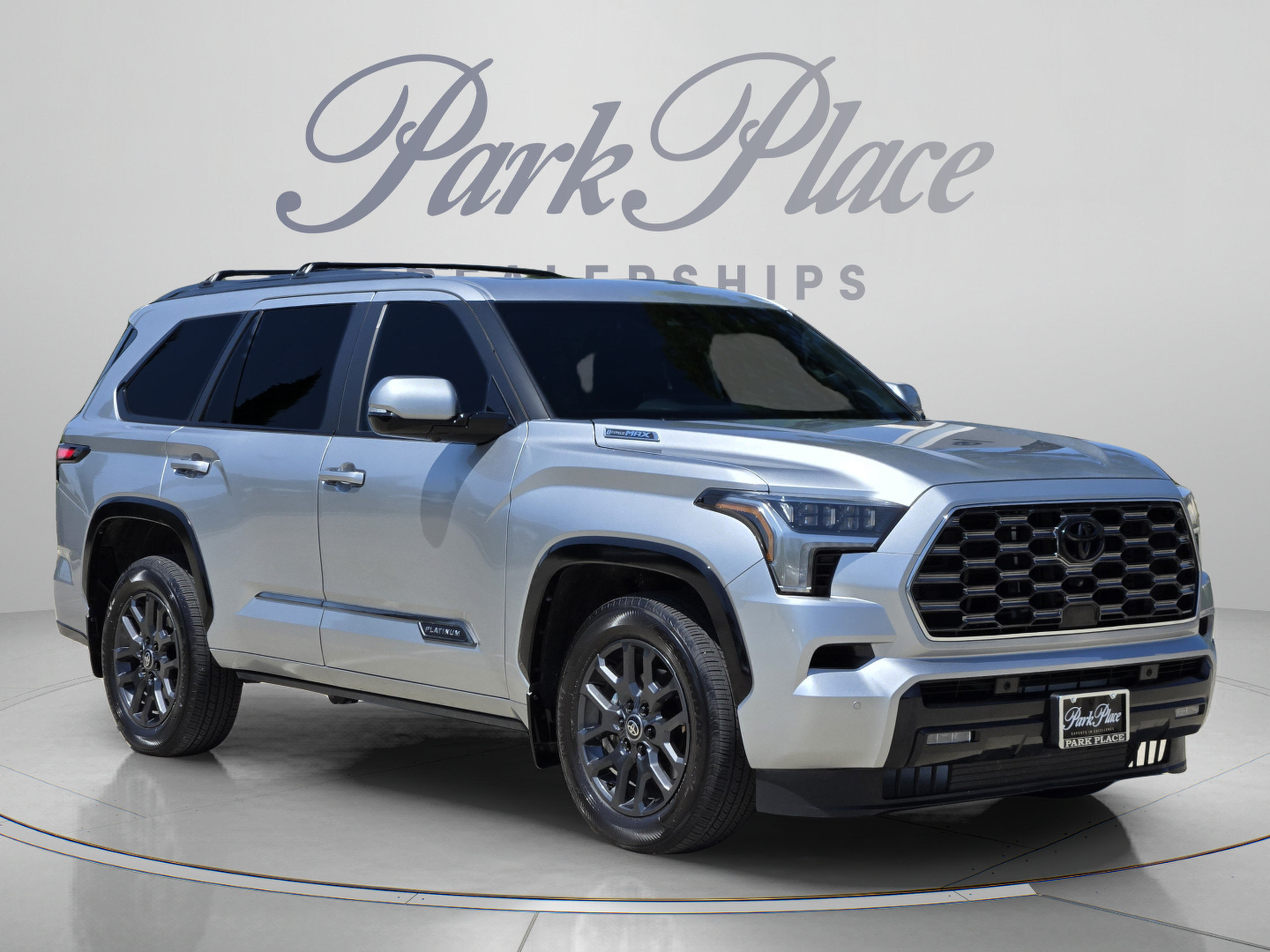 Used 2025 Toyota Sequoia Platinum AWD/4WD image 7