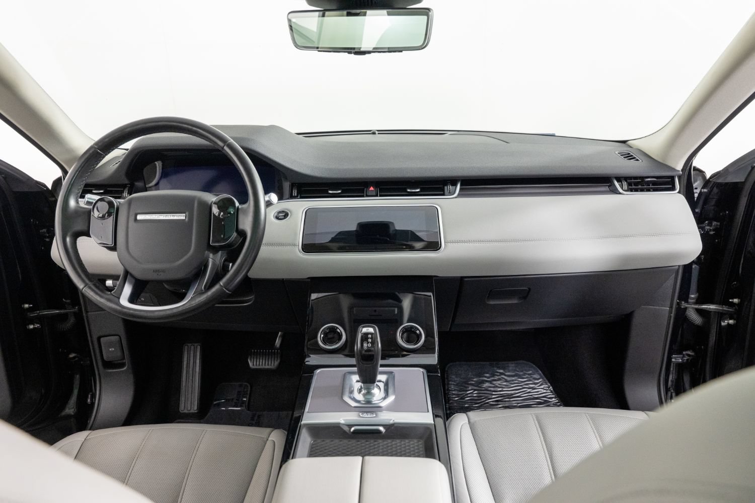 Used 2020 Land Rover Range Rover Evoque SE AWD/4WD image 36