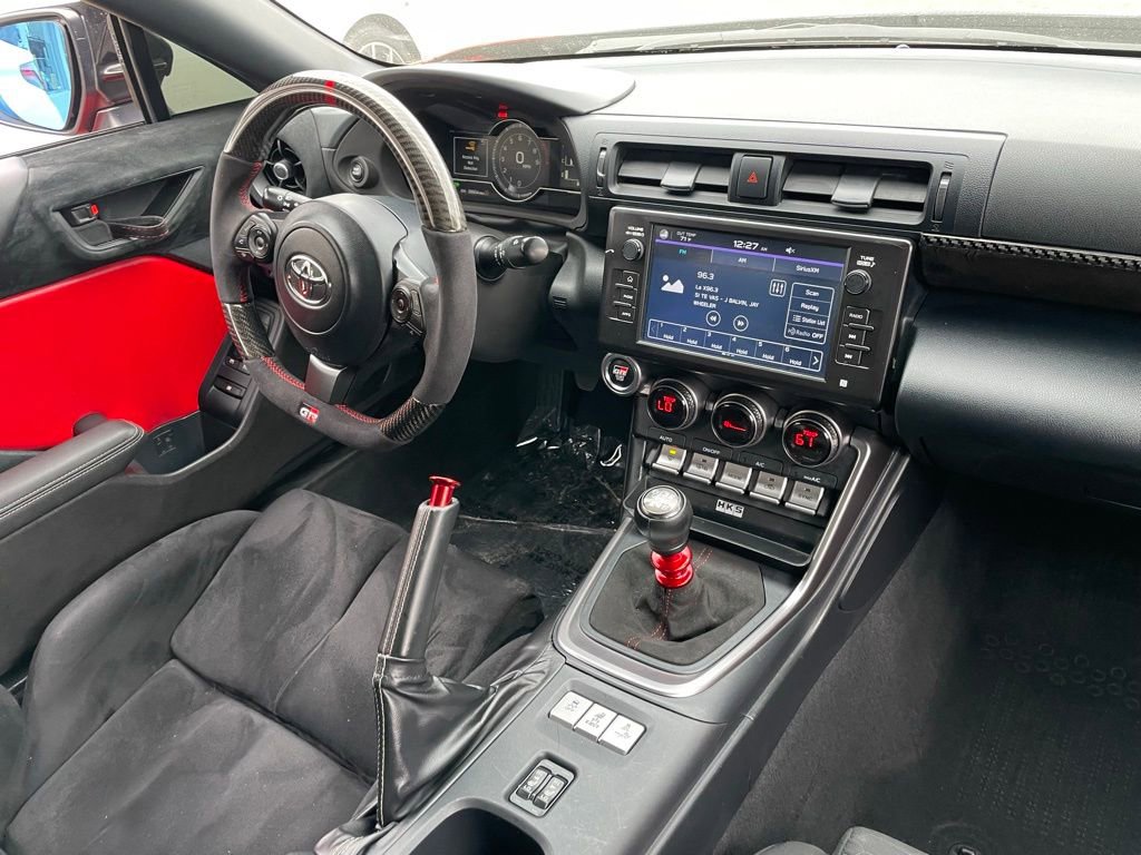 Used 2023 Toyota GR86 w/ ALL Weather Mat Package (TMS) RWD image 8