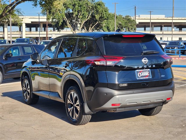 Used 2023 Nissan Rogue SV image 5