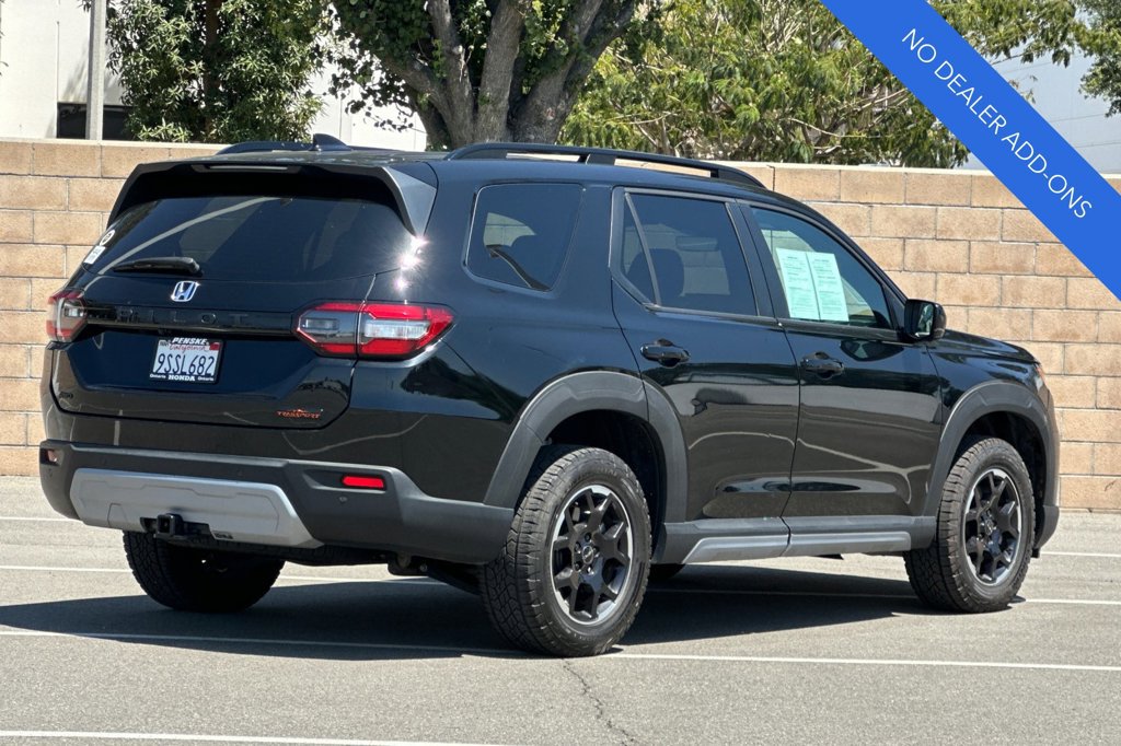 Certified 2025 Honda Pilot TrailSport image 4