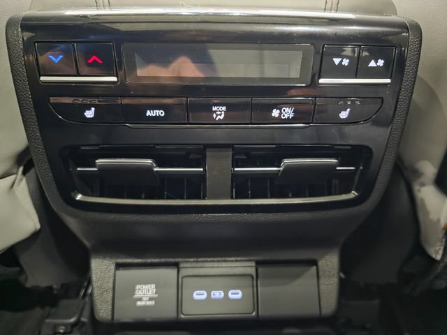 Used 2025 Acura MDX SH-AWD w/ Advance Package image 21