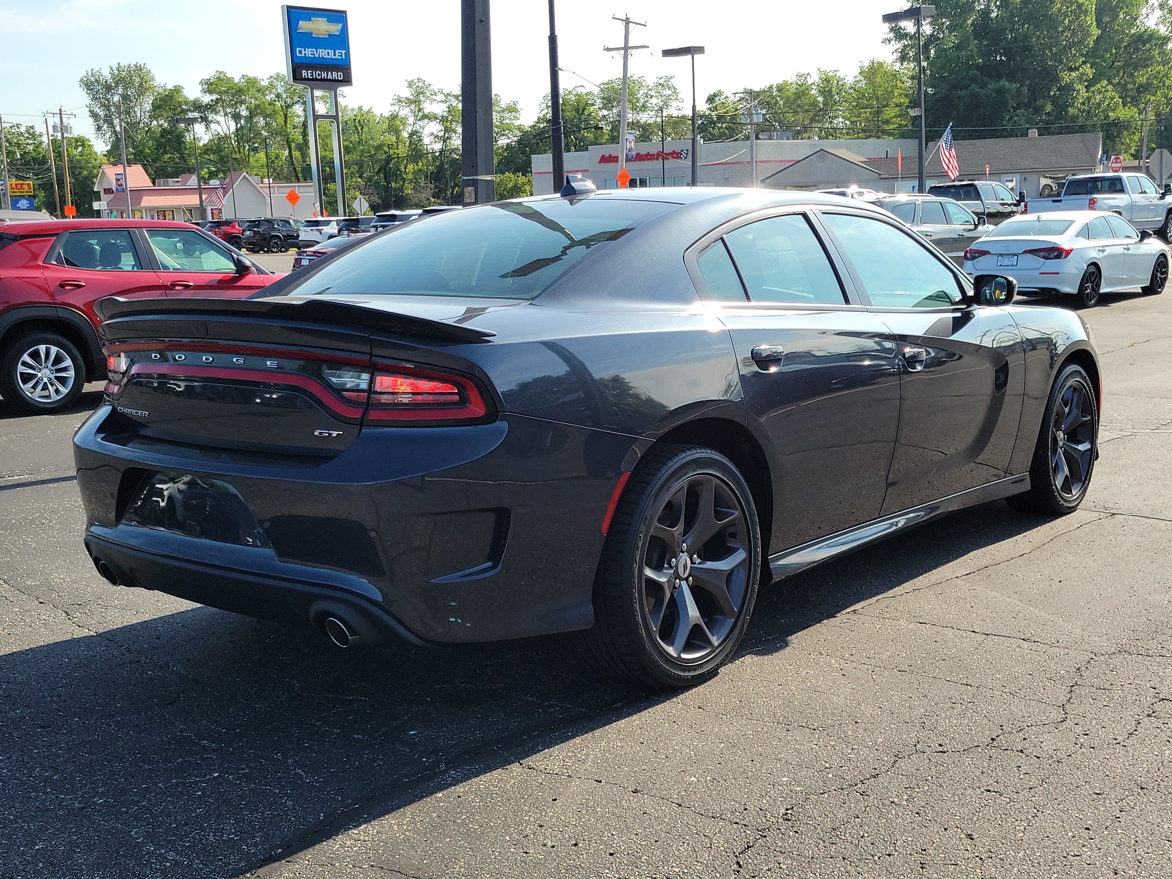 Used 2019 Dodge Charger GT RWD image 4