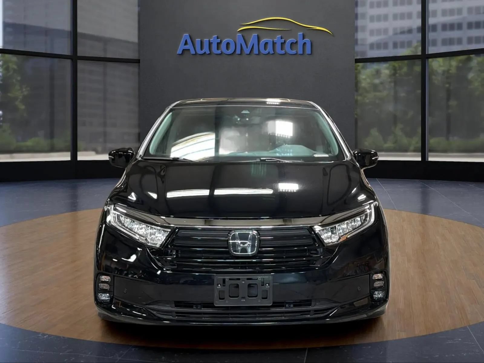 Used 2024 Honda Odyssey Elite image 2