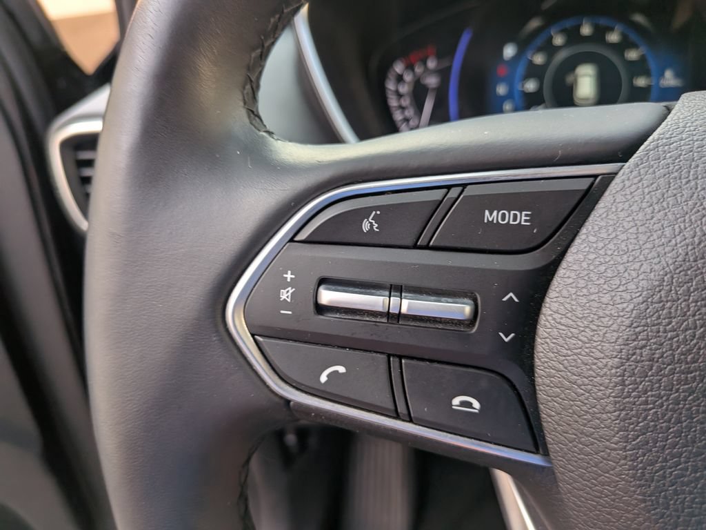 Used 2020 Hyundai Santa Fe Limited AWD/4WD image 30