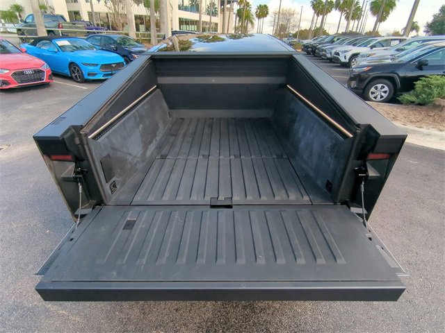 Used 2024 Tesla Cybertruck AWD Crew Cab image 12