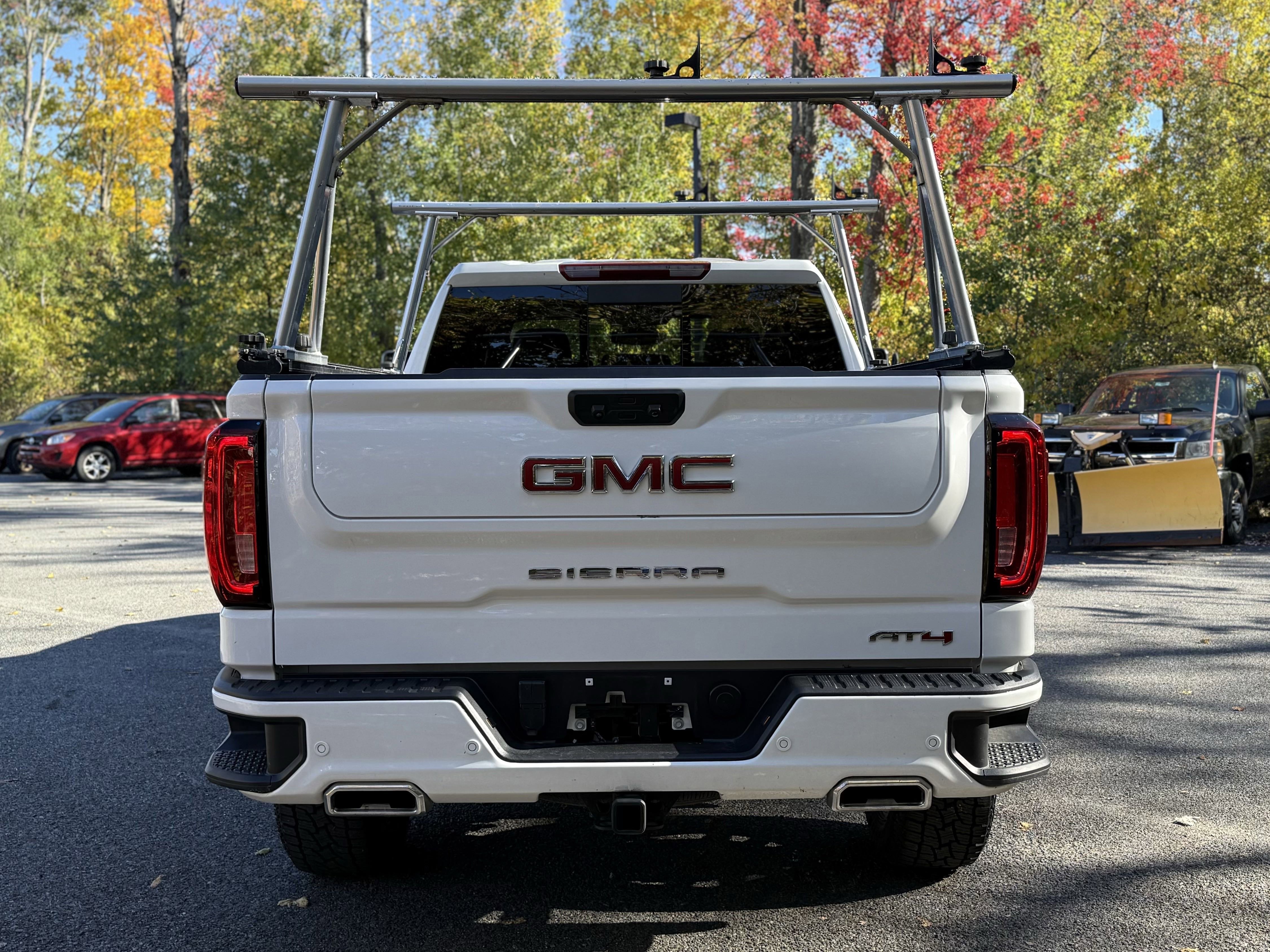 Used 2024 GMC Sierra 1500 AT4 w/ AT4 Premium Package image 10