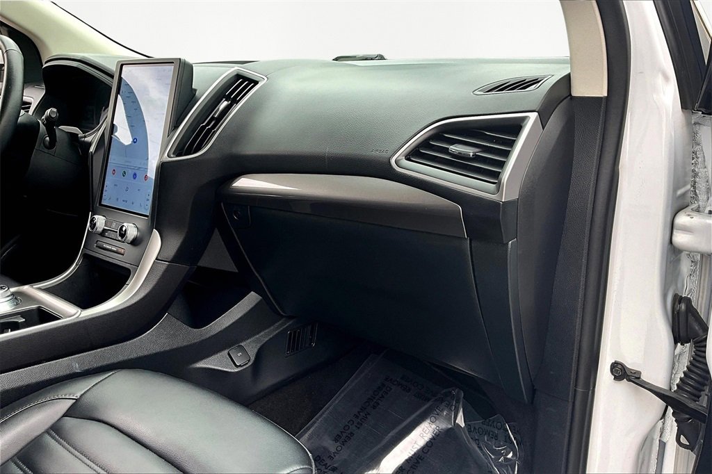 Used 2024 Ford Edge SEL image 17
