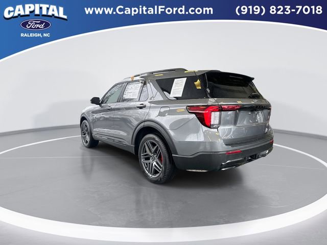 Certified 2025 Ford Explorer ST-Line w/ Premium Package image 6