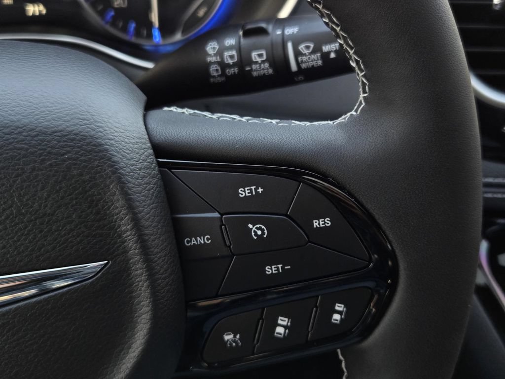 New 2026 Chrysler Pacifica Limited w/ S Appearance Package FWD image 23