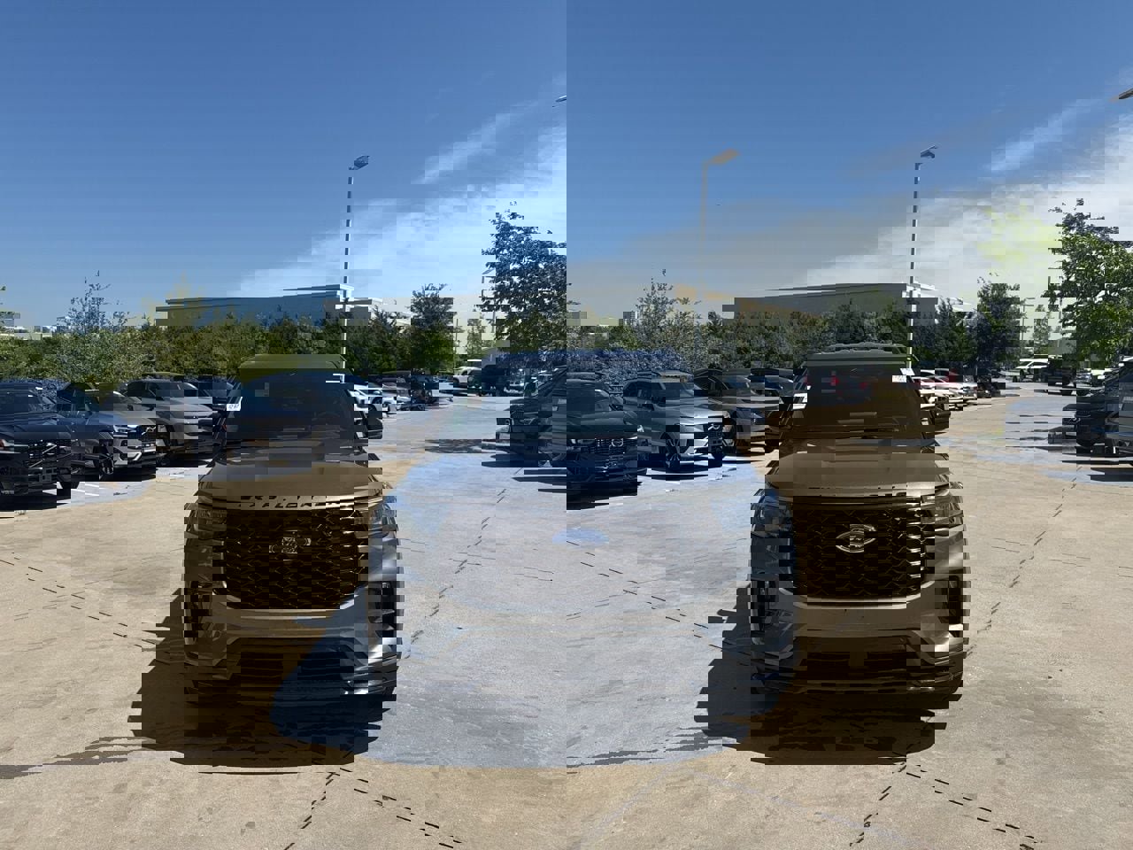 Used 2025 Ford Explorer ST-Line image 2