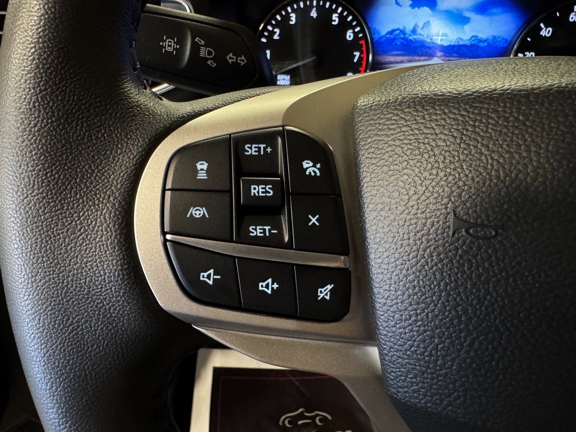 Used 2023 Ford Explorer XLT w/ Equipment Group 202A image 43