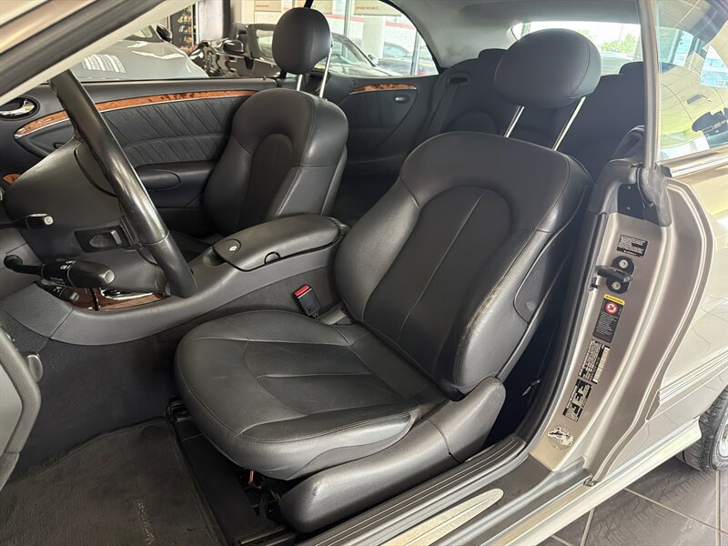 Used 2005 Mercedes-Benz CLK 500 Cabriolet image 10