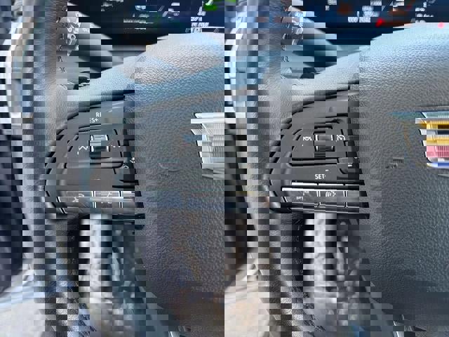 Used 2025 Cadillac XT4 Premium Luxury FWD image 29