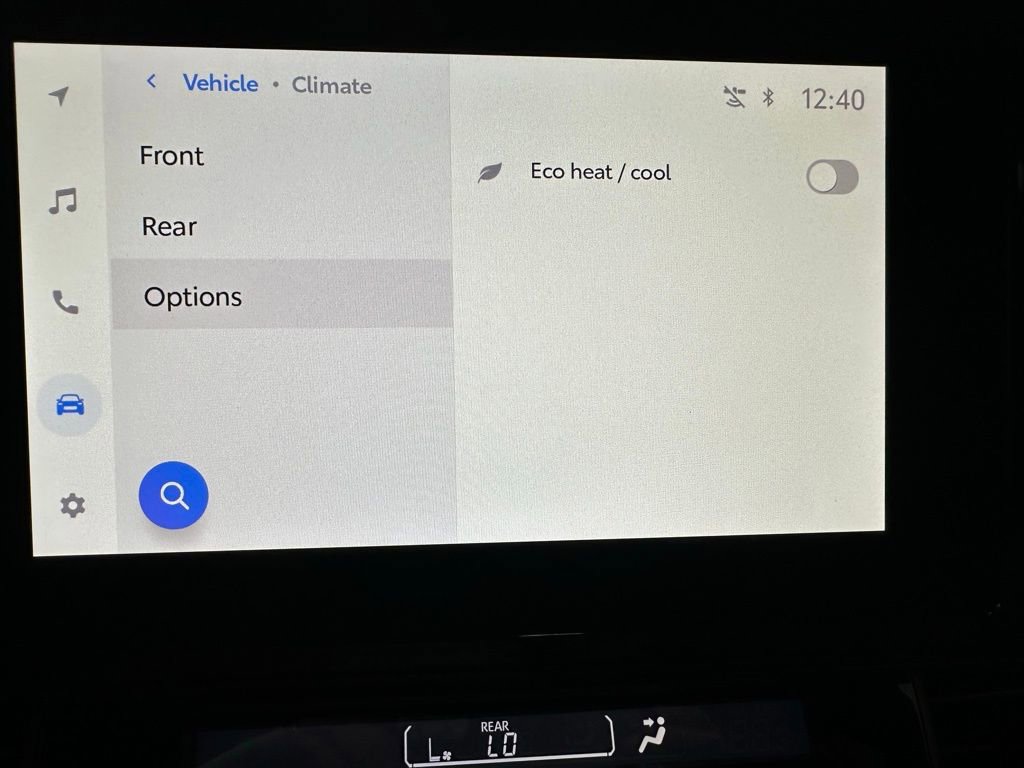 Used 2025 Toyota Sienna LE image 33