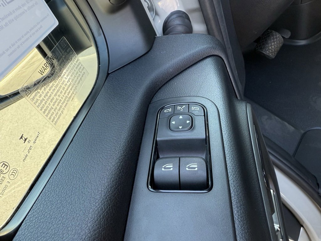 New 2025 Mercedes-Benz Sprinter 2500 image 24