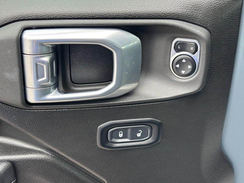 Used 2024 Jeep Wrangler Unlimited Sport AWD/4WD image 16