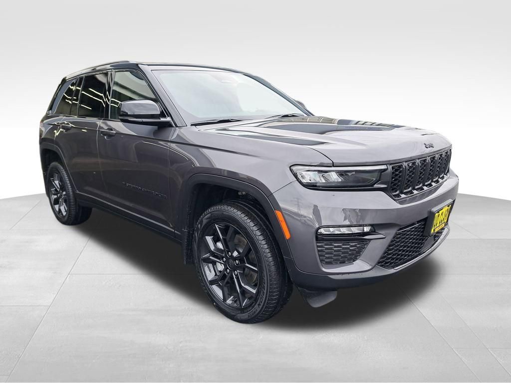 New 2025 Jeep Grand Cherokee Limited w/ MOPAR Finishing Package AWD/4WD image 8