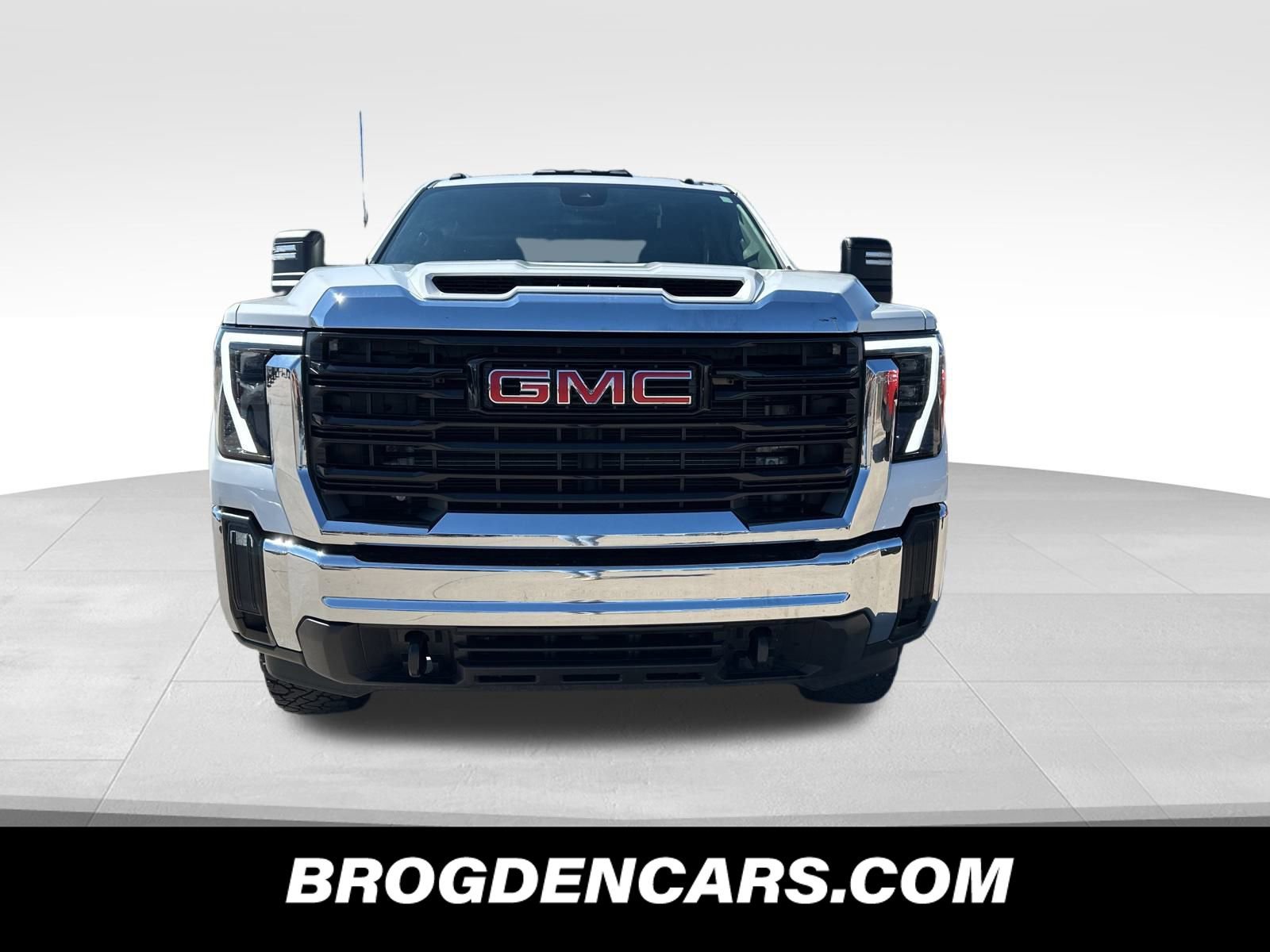 Used 2024 GMC Sierra 3500 Pro image 9
