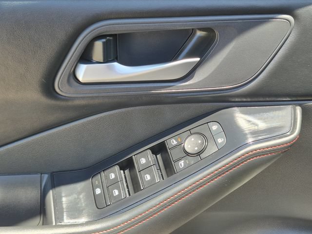Certified 2025 Nissan Rogue SV AWD/4WD image 8