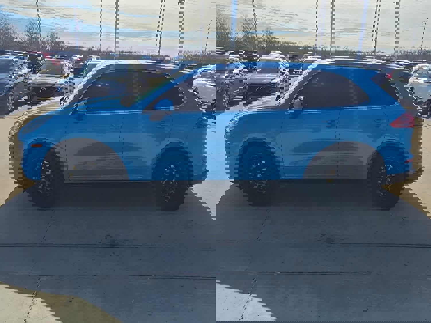 Used 2015 Porsche Cayenne S image 5