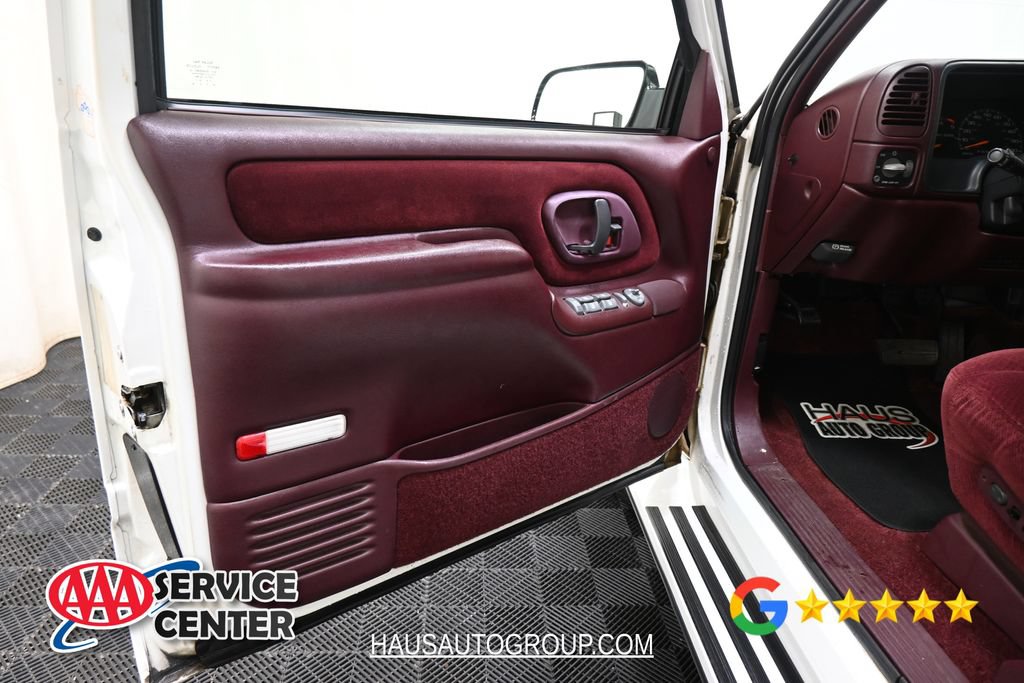 Used 1995 Chevrolet Tahoe 4WD image 20