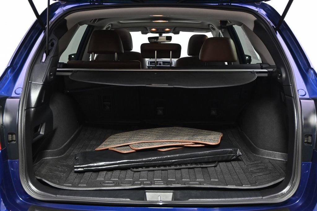 Used 2017 Subaru Outback 3.6R Touring w/ Popular Package #5A image 19