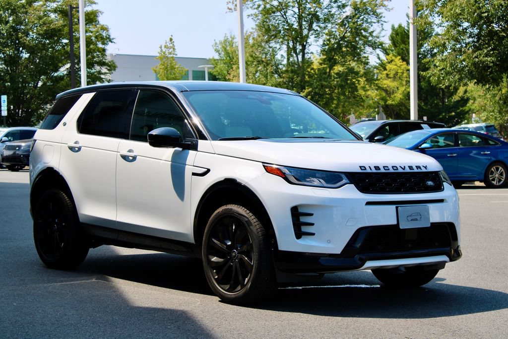 Certified 2025 Land Rover Discovery Sport Dynamic SE AWD/4WD image 2