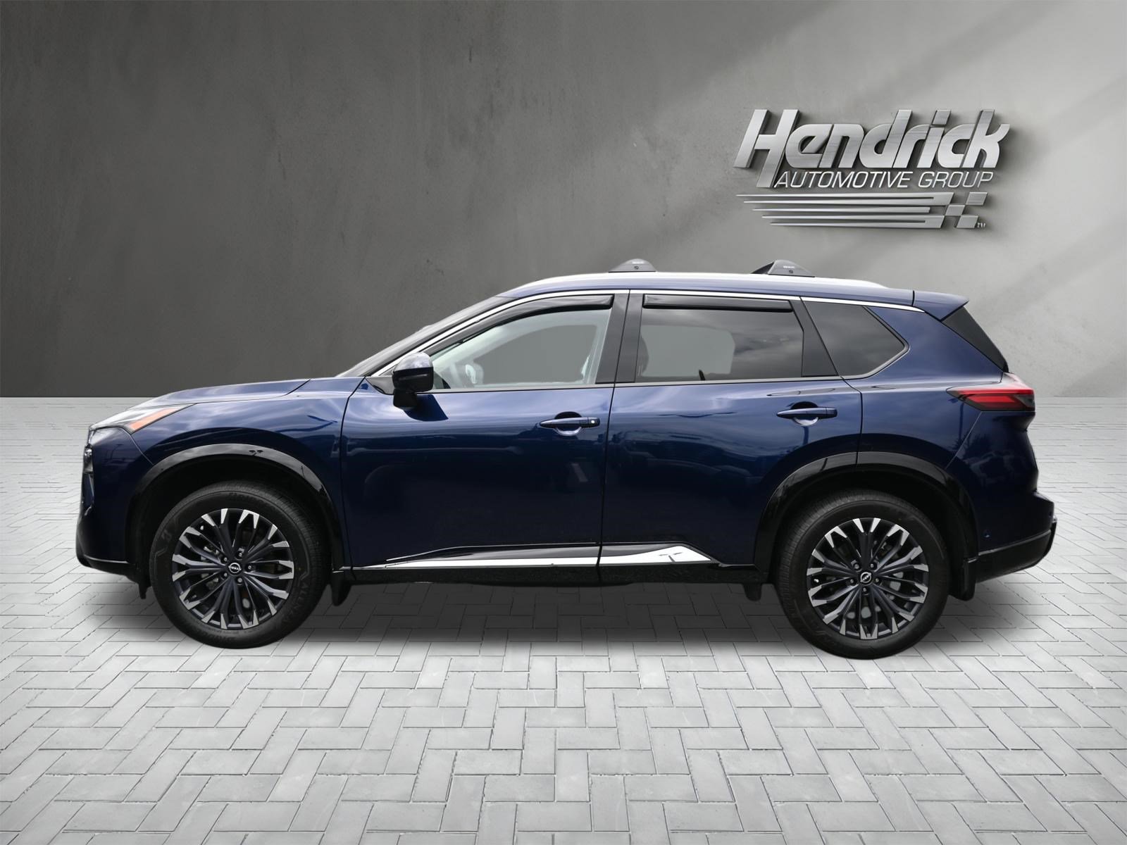 Used 2025 Nissan Rogue Platinum w/ Platinum Premium Package FWD image 7