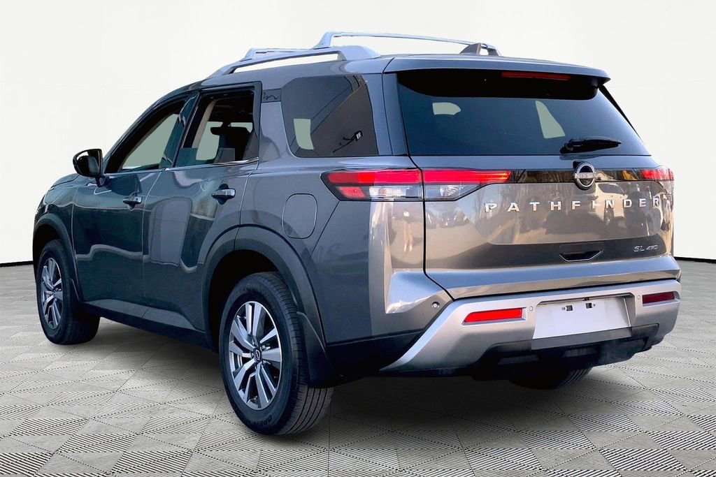 Used 2023 Nissan Pathfinder SL image 4