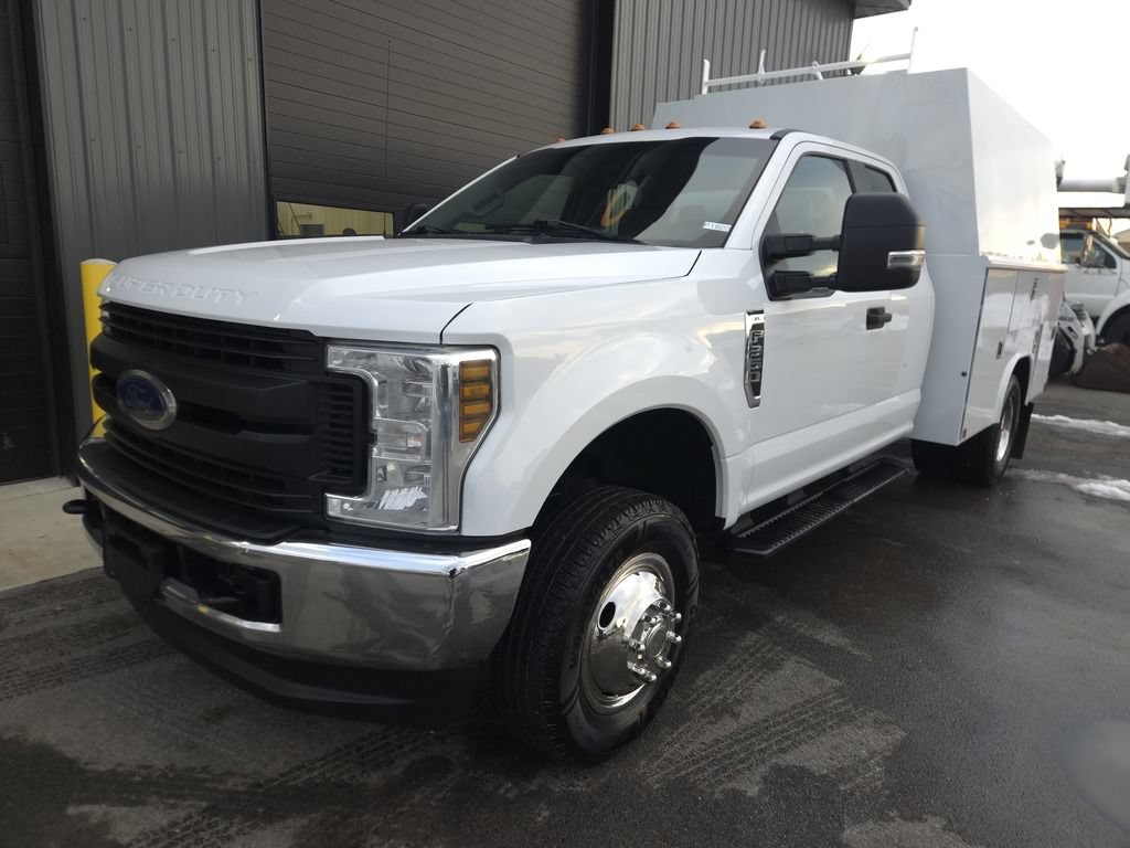 Used 2019 Ford F350 4x4 SuperCab DRW Super Duty image 2