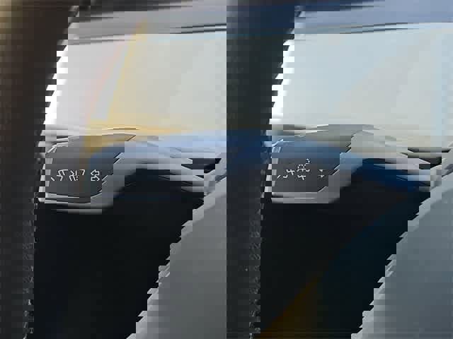 Used 2023 Tesla Model 3 Standard Range image 26